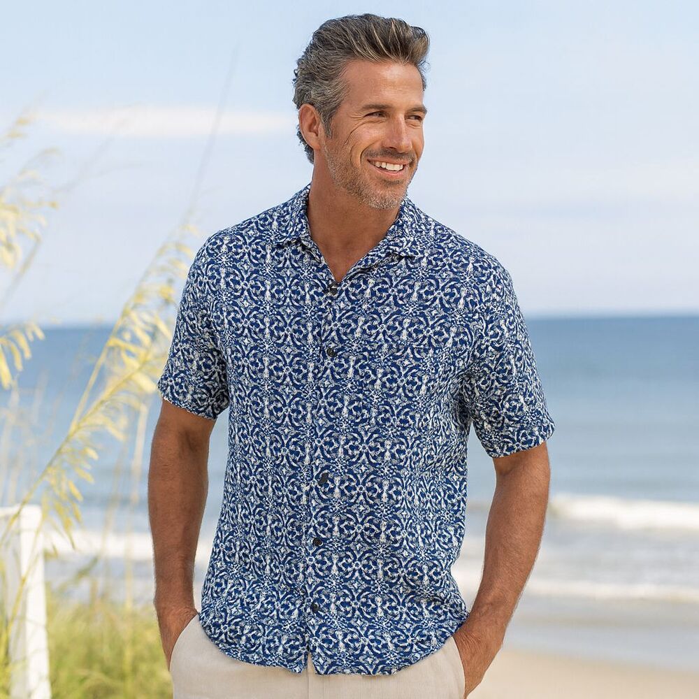 Vintage Silk Casual Camp Shirt Mens Sz M Navy Batik Print Coastal Button Up
